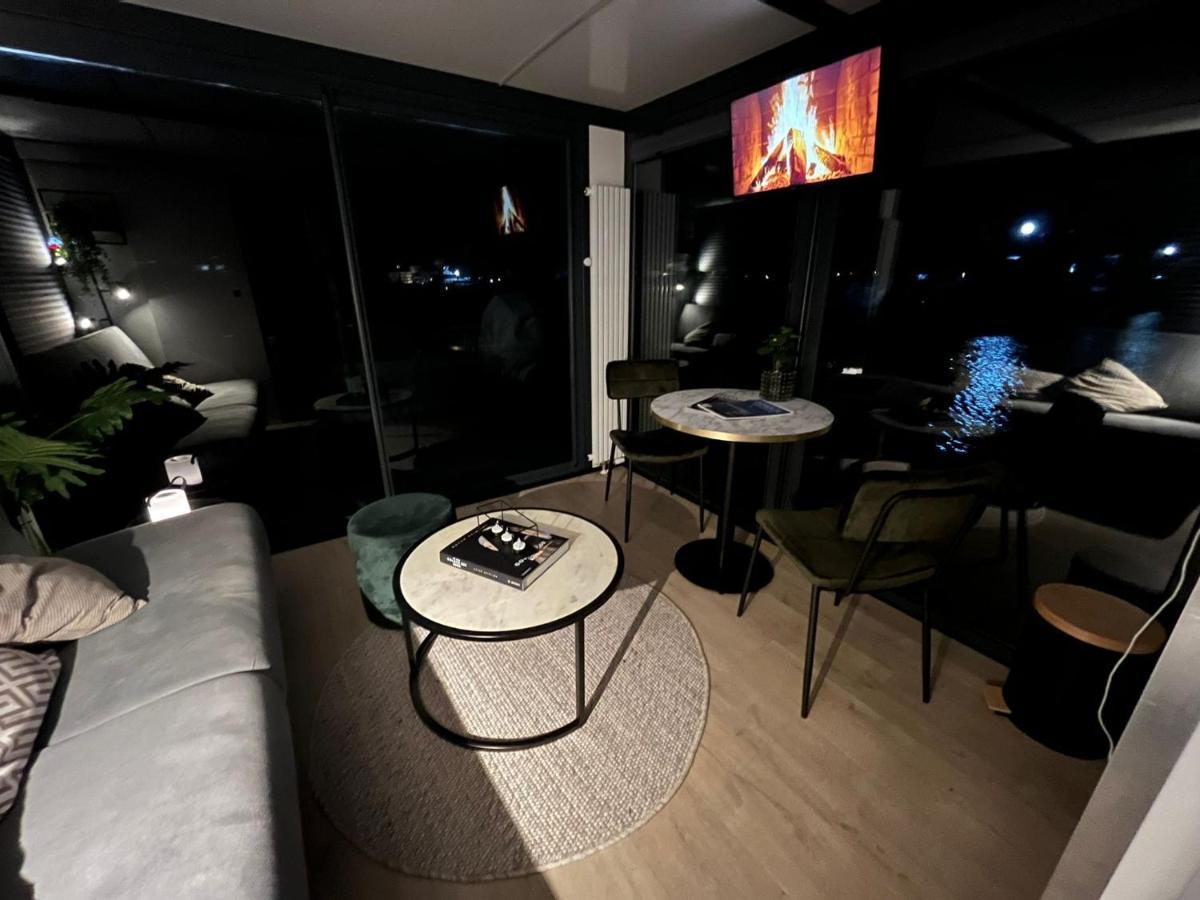 Cosy Tiny Houseboats Near Beach And Restaurants By Weltevreden Experience 泽沃德 外观 照片